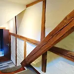 Old Town Charm One Bedroom Spacious Loft Apartment Nearby The Livu Square