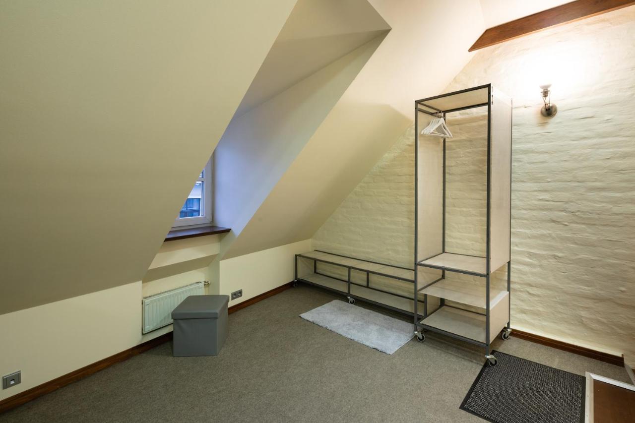 Old Town Charm One Bedroom Spacious Loft Nearby The Livu Square Leilighet *