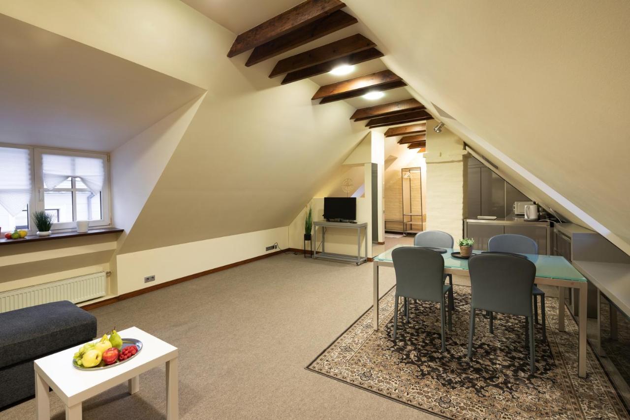 Leilighet Old Town Charm One Bedroom Spacious Loft Nearby The Livu Square Riga