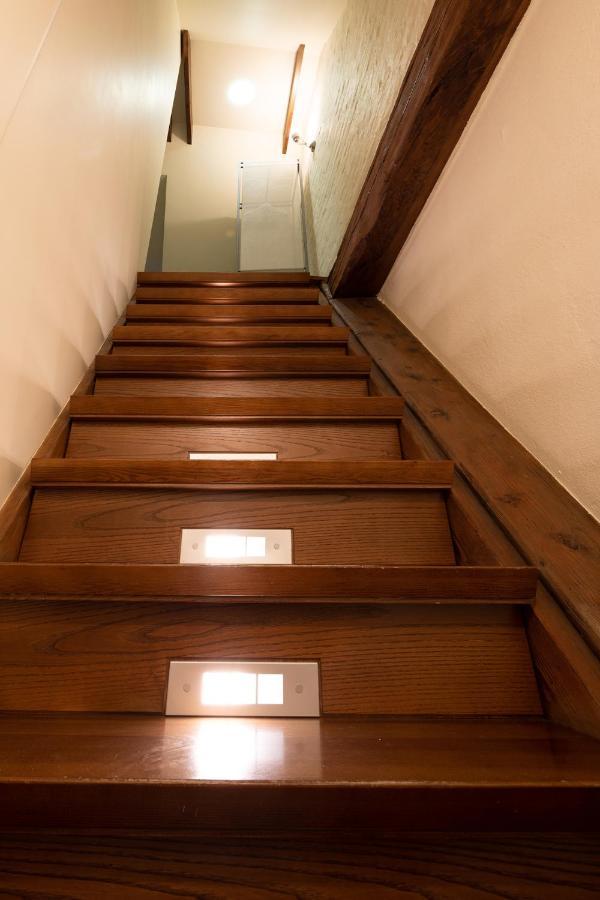 Old Town Charm One Bedroom Spacious Loft Nearby The Livu Square Leilighet