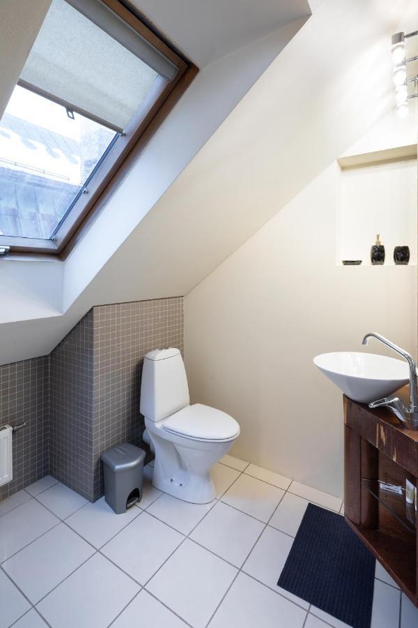 Leilighet Old Town Charm One Bedroom Spacious Loft Nearby The Livu Square Riga