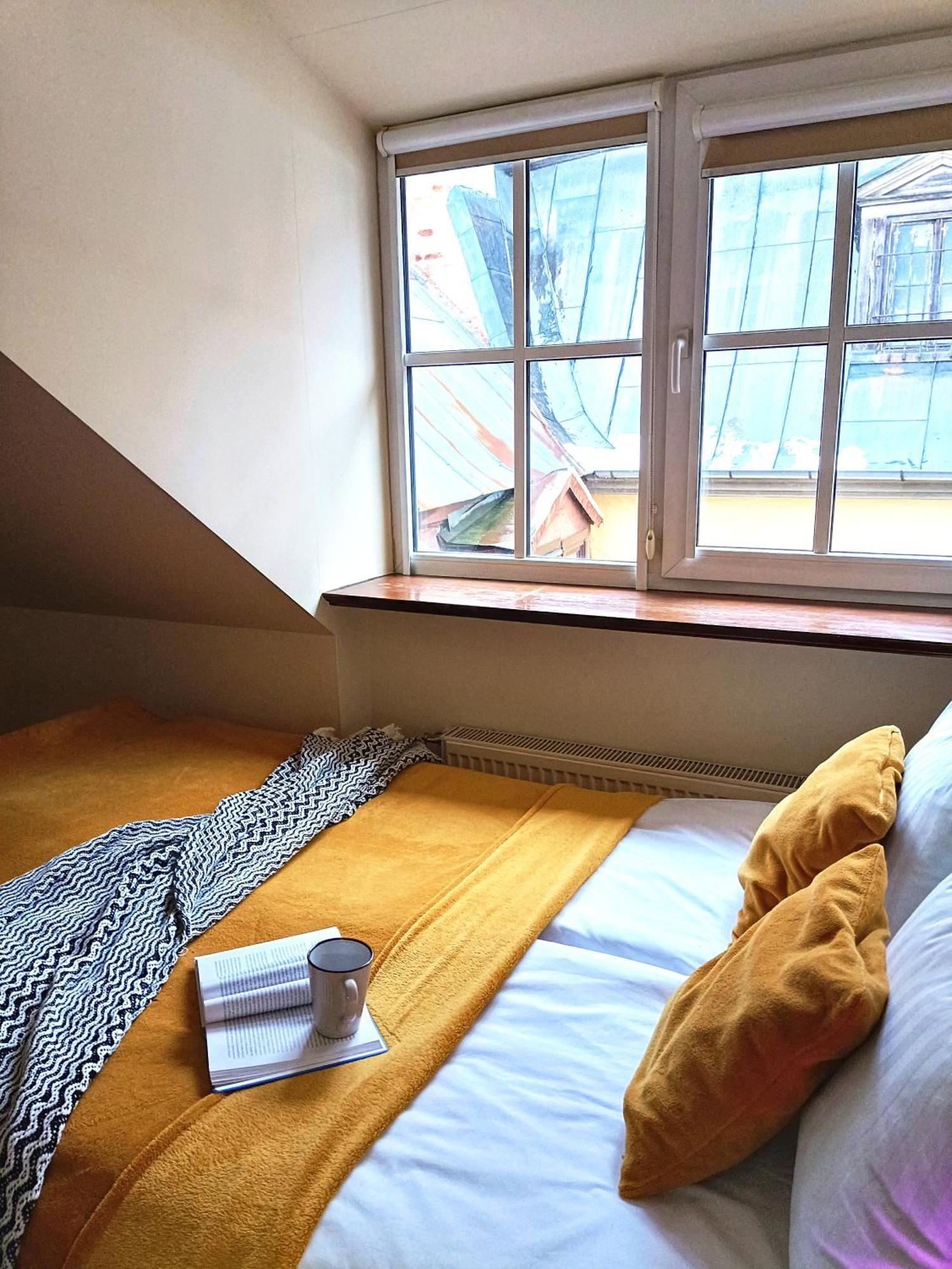 Old Town Charm One Bedroom Spacious Loft Nearby The Livu Square Leilighet Riga